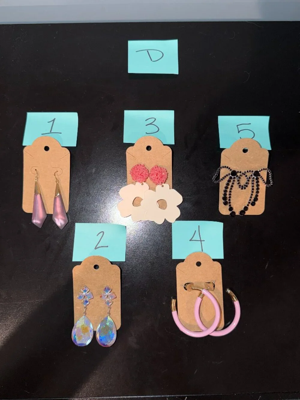 You Choose Yours - Earrings - Picture 5 of 6